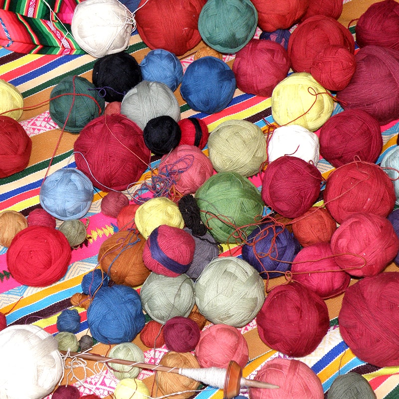 Tintes-Naturales-Chilca-Cochinilla-yerales-Cusco